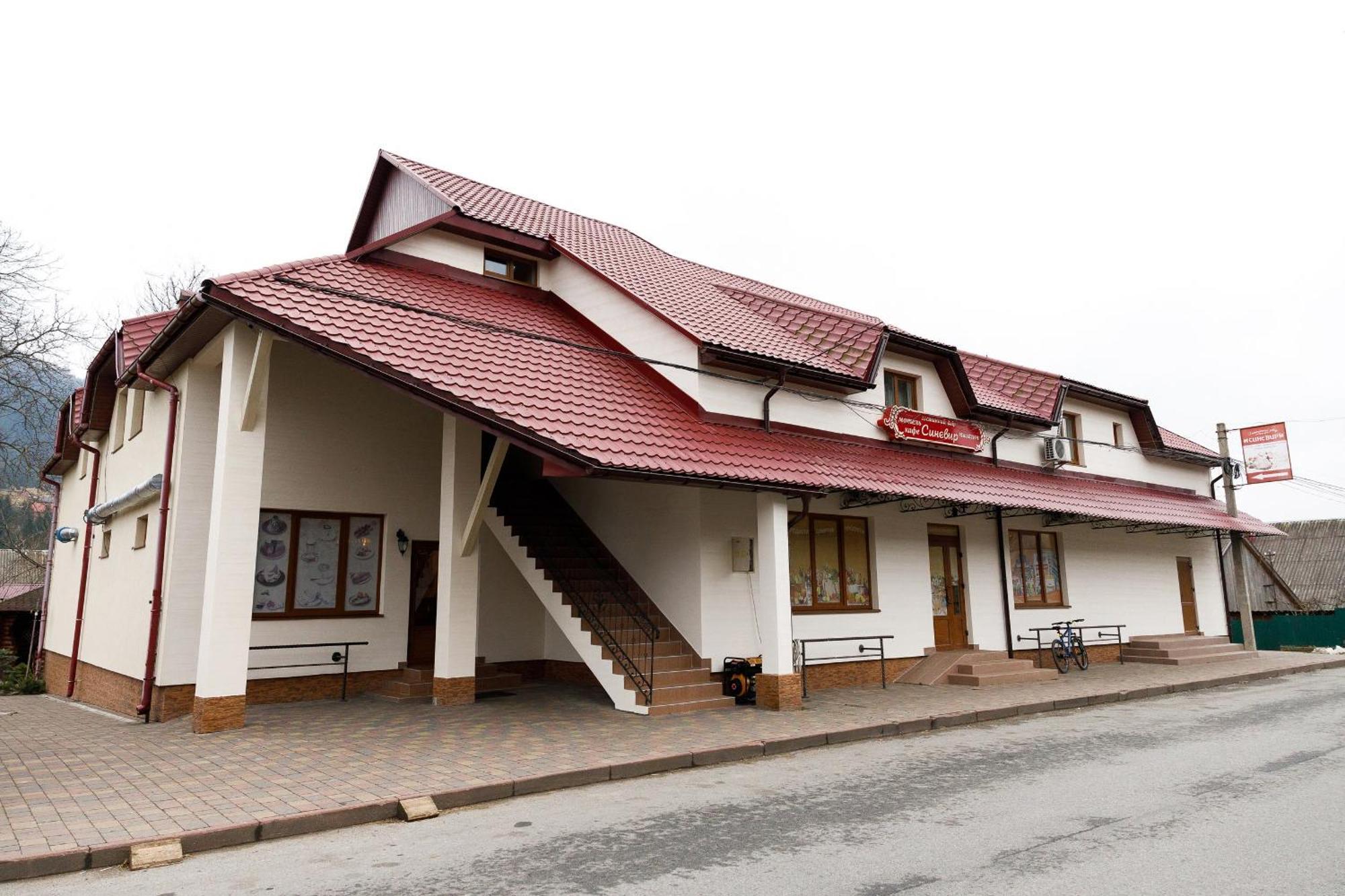 Gostyniy Dvir Synevir Hotel Synevyr Exterior foto