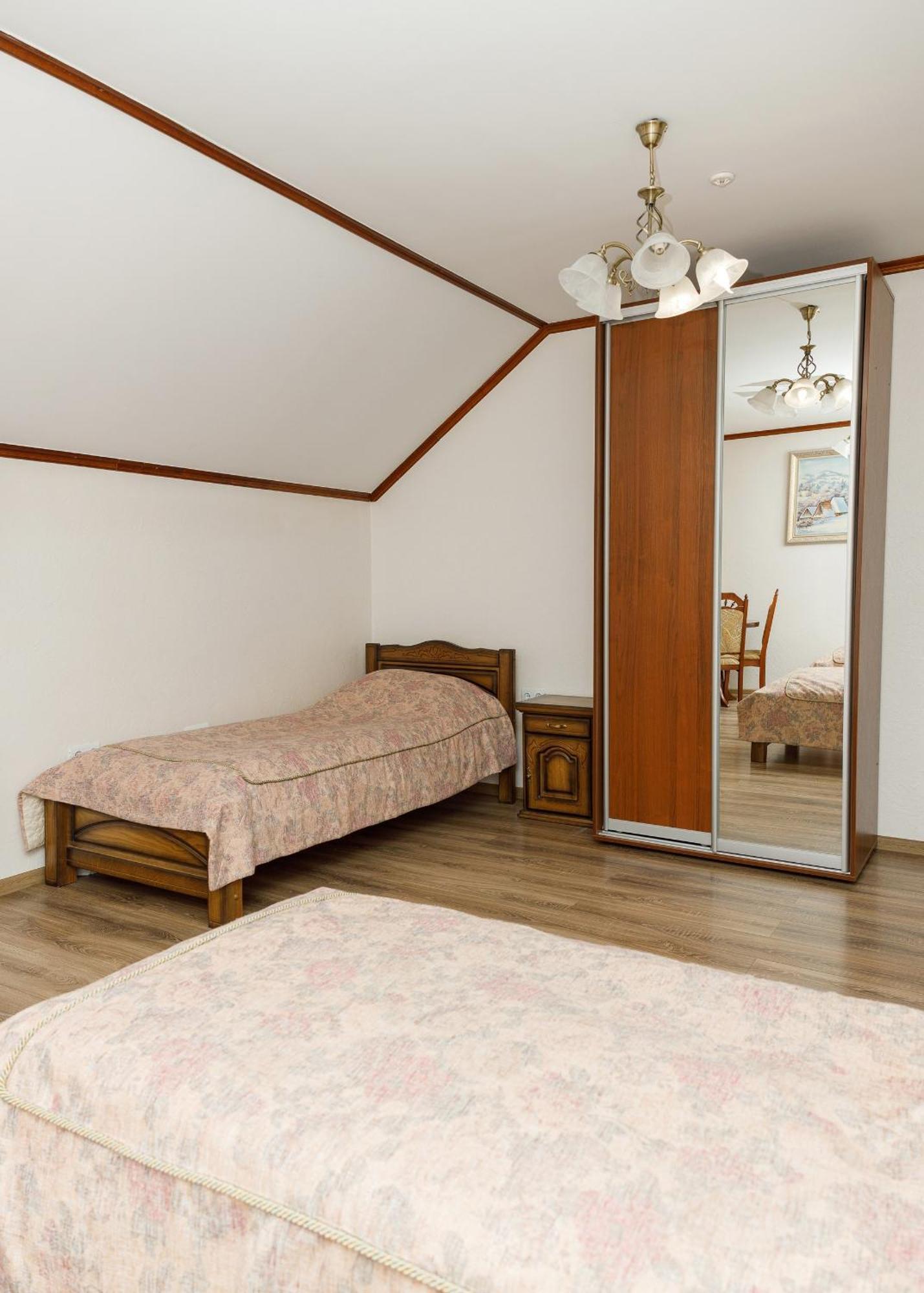 Gostyniy Dvir Synevir Hotel Synevyr Exterior foto
